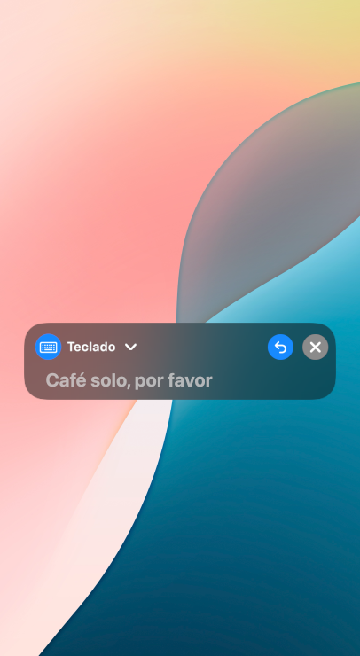 La prestación de texto a voz en tiempo real lee en voz alta el texto «Un café solo, por favor».