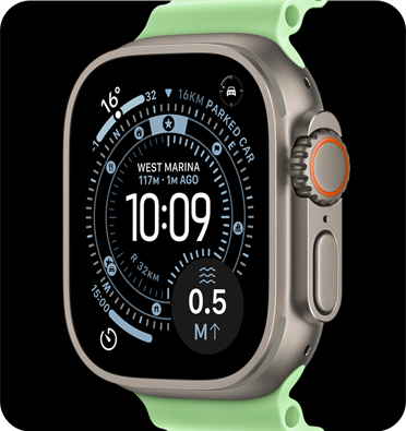 Apple Watch Ultra 3，原色鈦金屬錶殼，配搭霓虹綠色海洋錶帶，螢幕顯示定向運動錶面，複雜功能包括：天氣、泊車位置、計時器和水面距離；右側外觀、數碼錶冠、咪高風和側邊按鈕