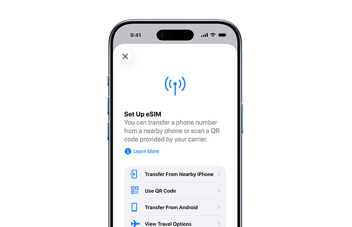 iPhone Air, eksterior depan, fitur Atur Seluler sedang digunakan
