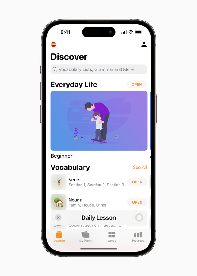Discover-siden i LENGO-appen på iPhone 14 Pro, som viser gloseoppgaver og emnet «Everyday Life».