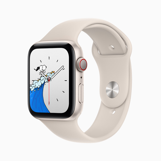 Apple Watch SE i aluminium i stjerneskinn vist med Sport Band i stjerneskinn.