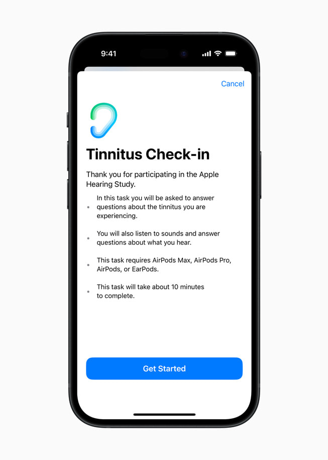 iPhone 15 Pro viser en skjerm fra Apples hørselsstudie med en overskrift om tinnitussjekk etterfulgt av instruksjoner.