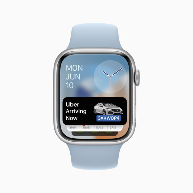 Un Apple Watch Series 9 con un viaje de Uber en la parte superior del Grupo Inteligente.