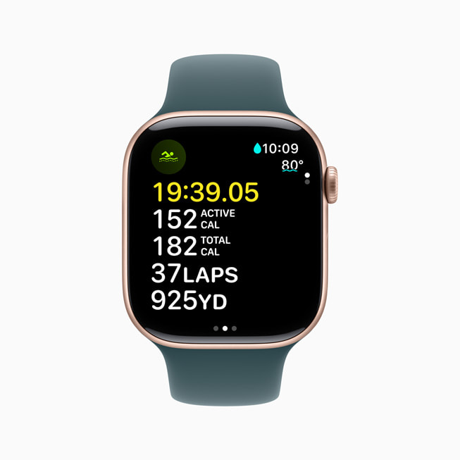 Một bài tập Bơi Ngoài Trời hiển thị trên Apple Watch Series 10.