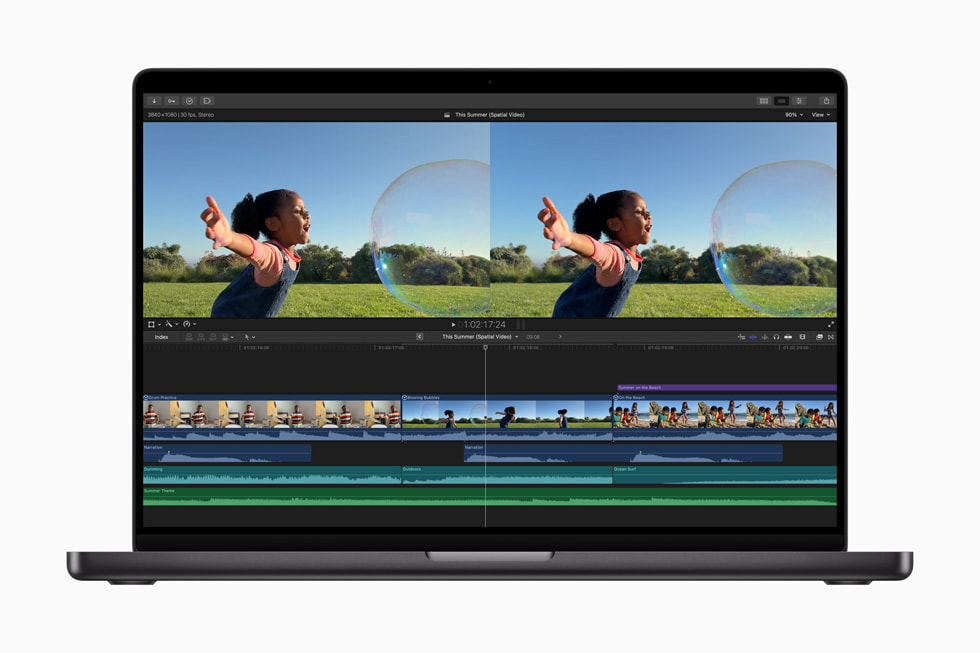 Funktioner för redigering av rumslig video i Final Cut Pro 11 visas på MacBook Pro.