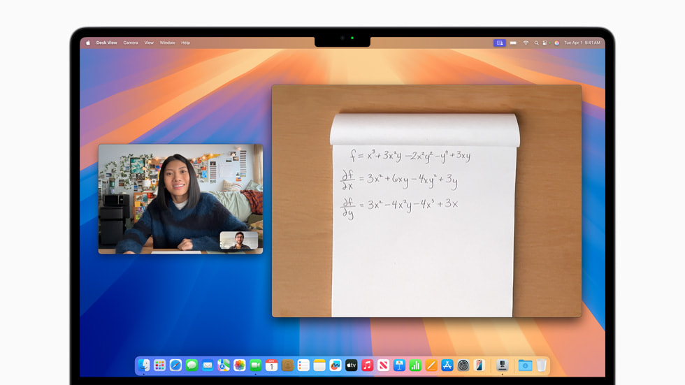 새로운 MacBook Air에서 사용자의 데스크탑이 데스크뷰를 보여주는 모습.