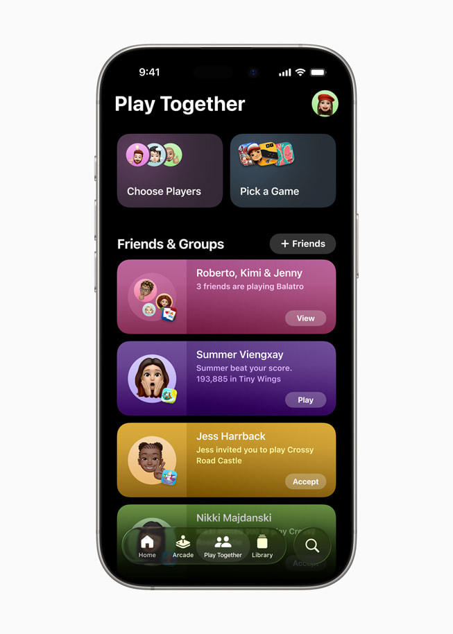 Un écran d’Apple Games montrant le mode de jeu à plusieurs sur un iPhone 16 Pro.