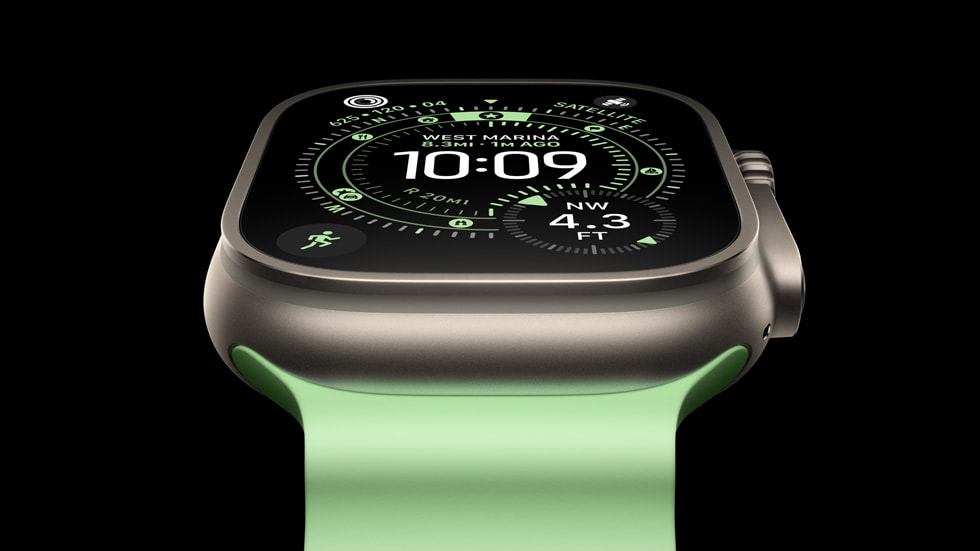 Šikmý pohled na Apple Watch Ultra 3.