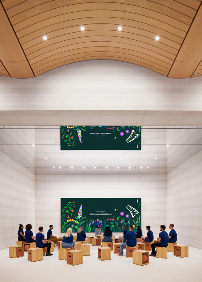 Des personnes s’assoient dans le Forum de l’Apple Brompton Road.