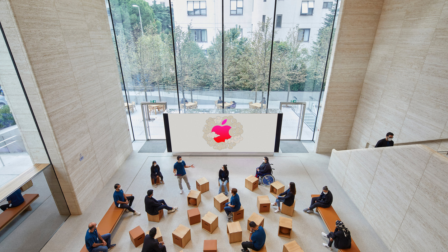 Apple Bağdat Caddesi'ndeki Forum, İstanbul, Türkiye.