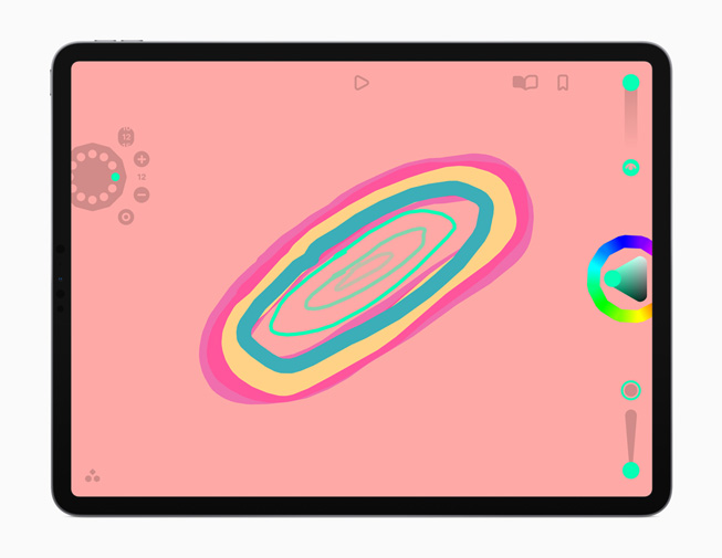 iPad Pro에서 보는 Looom 앱.