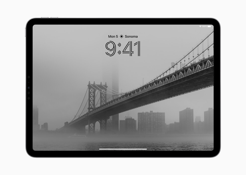 Op een iPad Pro is een aangepast lettertype op het toegangsscherm te zien.