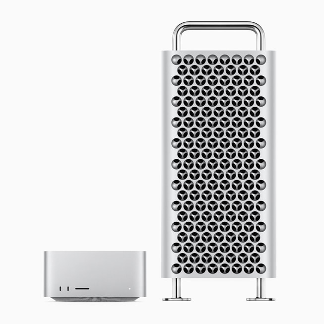 Beyaz arka planın önünde yeni Mac Studio ve Mac Pro gösteriliyor.