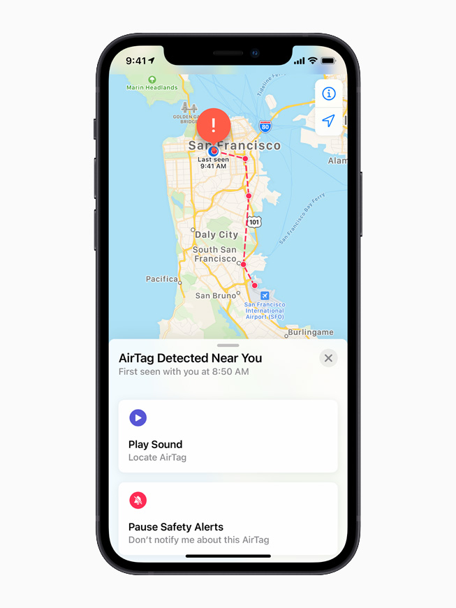 다른 사람의 AirTag를 감지한 화면이 표시된 iPhone 12.