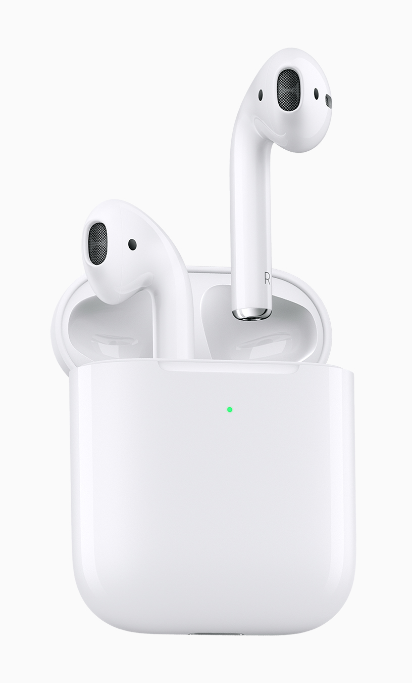 Şarj kutusunun içinde AirPods.