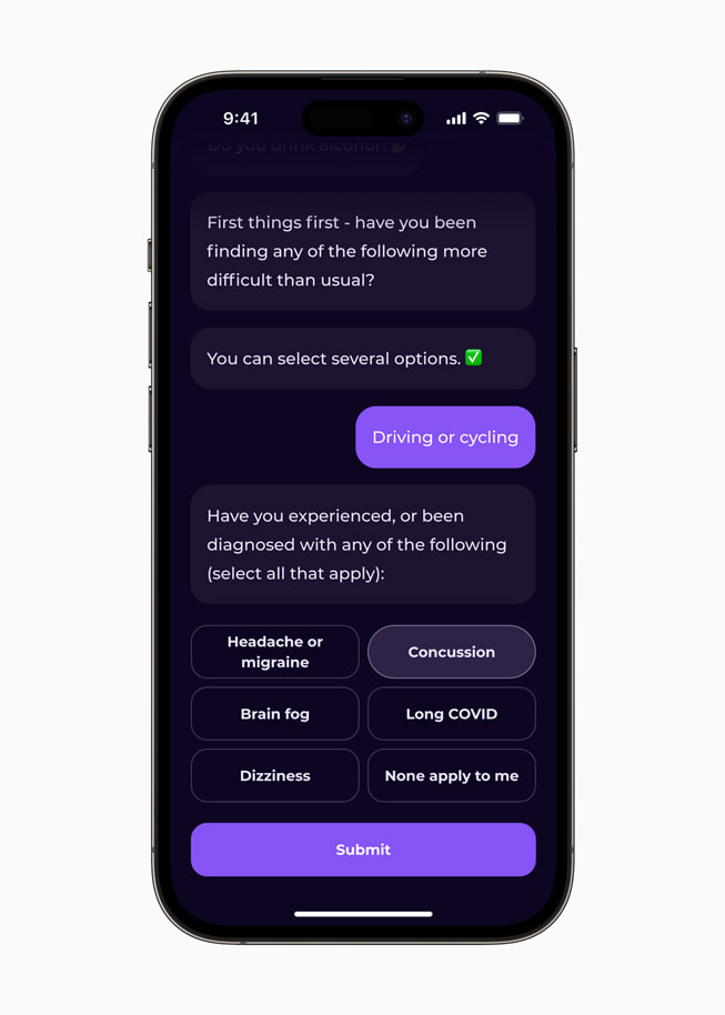 Hjernespørgeskema i Mindstep Brain & Health-appen vises på iPhone 14 Pro.