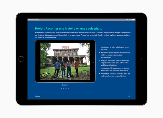 iPad met Iedereen is Creatief weergegeven in het Frans op het scherm.