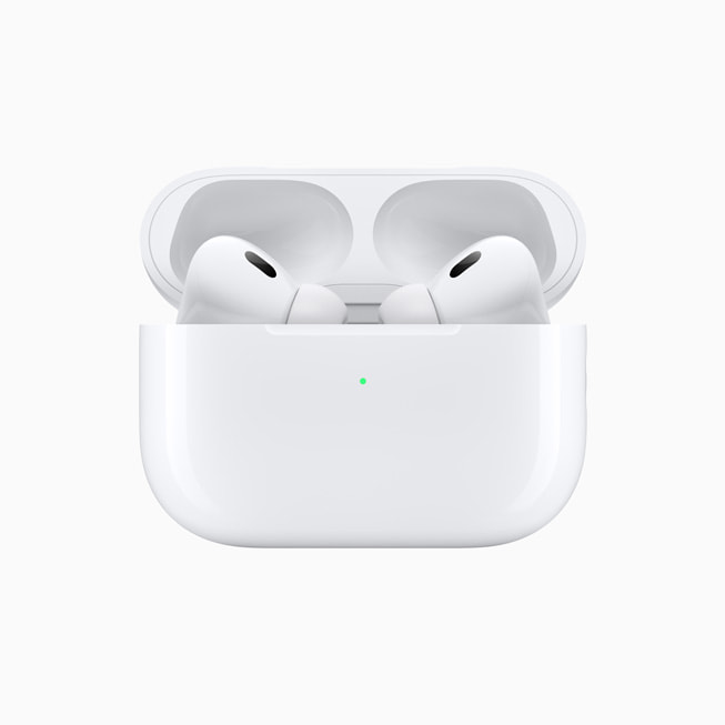 AirPods Pro (2. generacji) pokazane w etui ładującym.