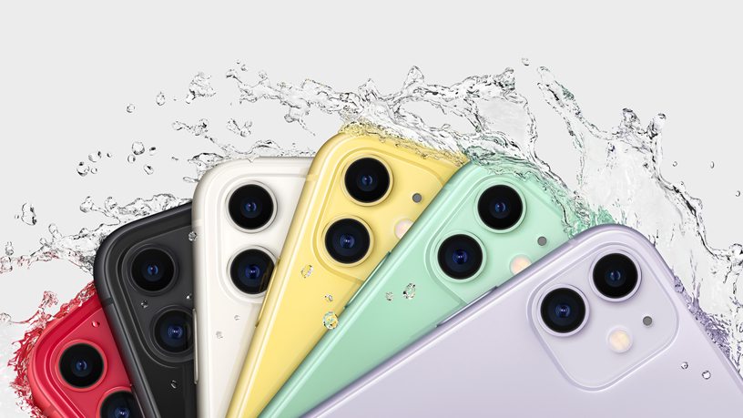 Altı renk seçeneğine sahip iPhone 11’e su sıçrıyor.