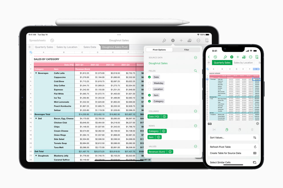 Numbers의 피벗 테이블 메뉴를 보여주는 iPad.