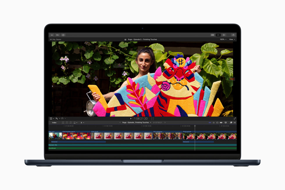M2搭載の新しいMacBook Airの画面に表示された、プロのワークフロー。