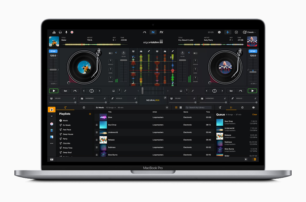 MacBook Pro’da djay Pro uygulaması görüntüleniyor.