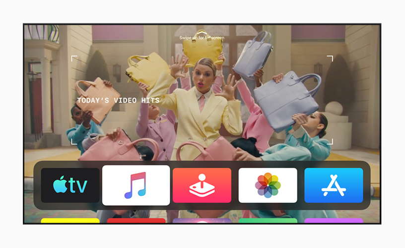 tvOS 13’teki Apple Music uygulamasında “Bugünün Popüler Videoları” bölümünden bir görüntü. 