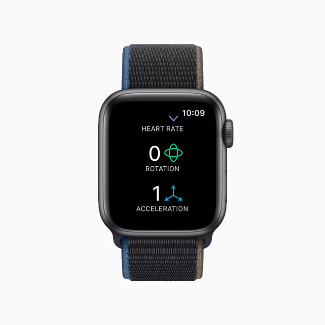 Apple Watch shows the user’s heart rate data in the NightWare app.