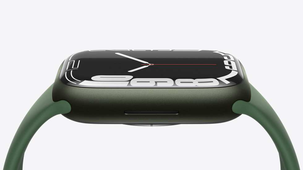 측면을 보여주는 Apple Watch Series 7.