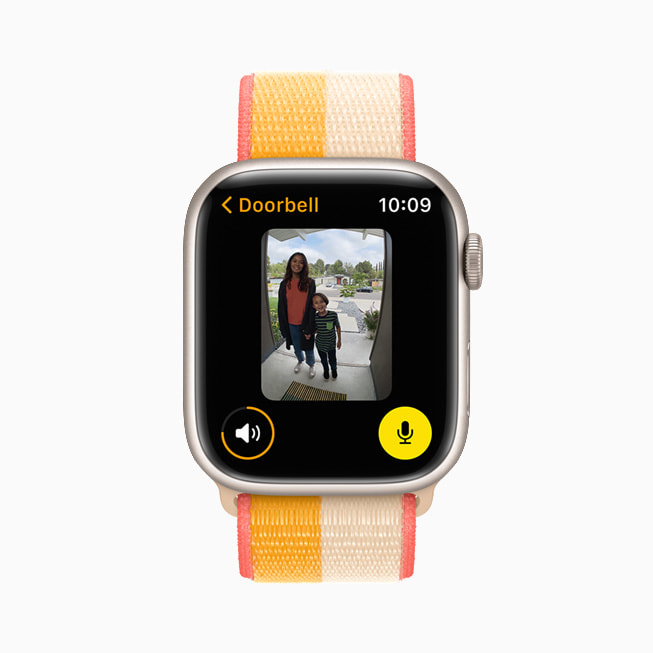 Doorbell 앱을 보여주는 Apple Watch Series 7 화면.