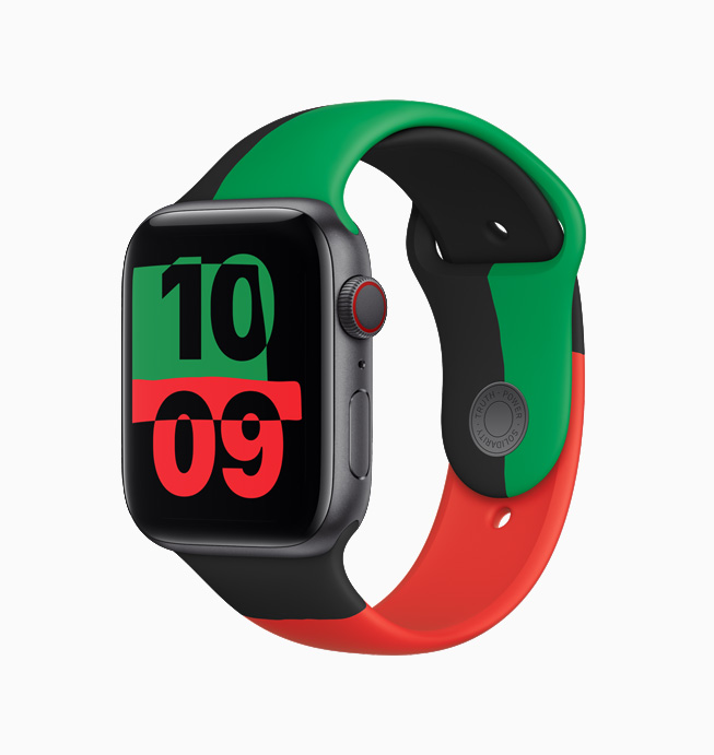Black Unity 스포츠 밴드와 Unity 시계 페이스를 한 Apple Watch Series 6 Black Unity의 모습