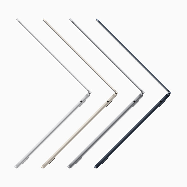M2 çipe sahip dört adet MacBook Air yan profilden gösteriliyor.
