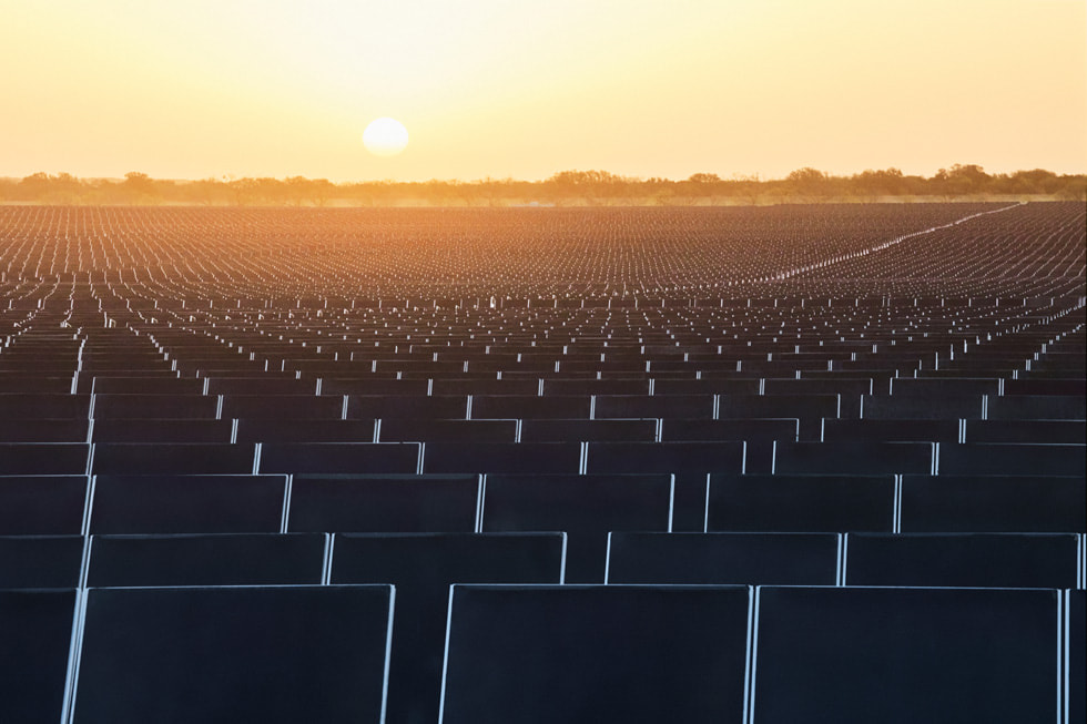 Um grande parque solar em Brown County, Texas.